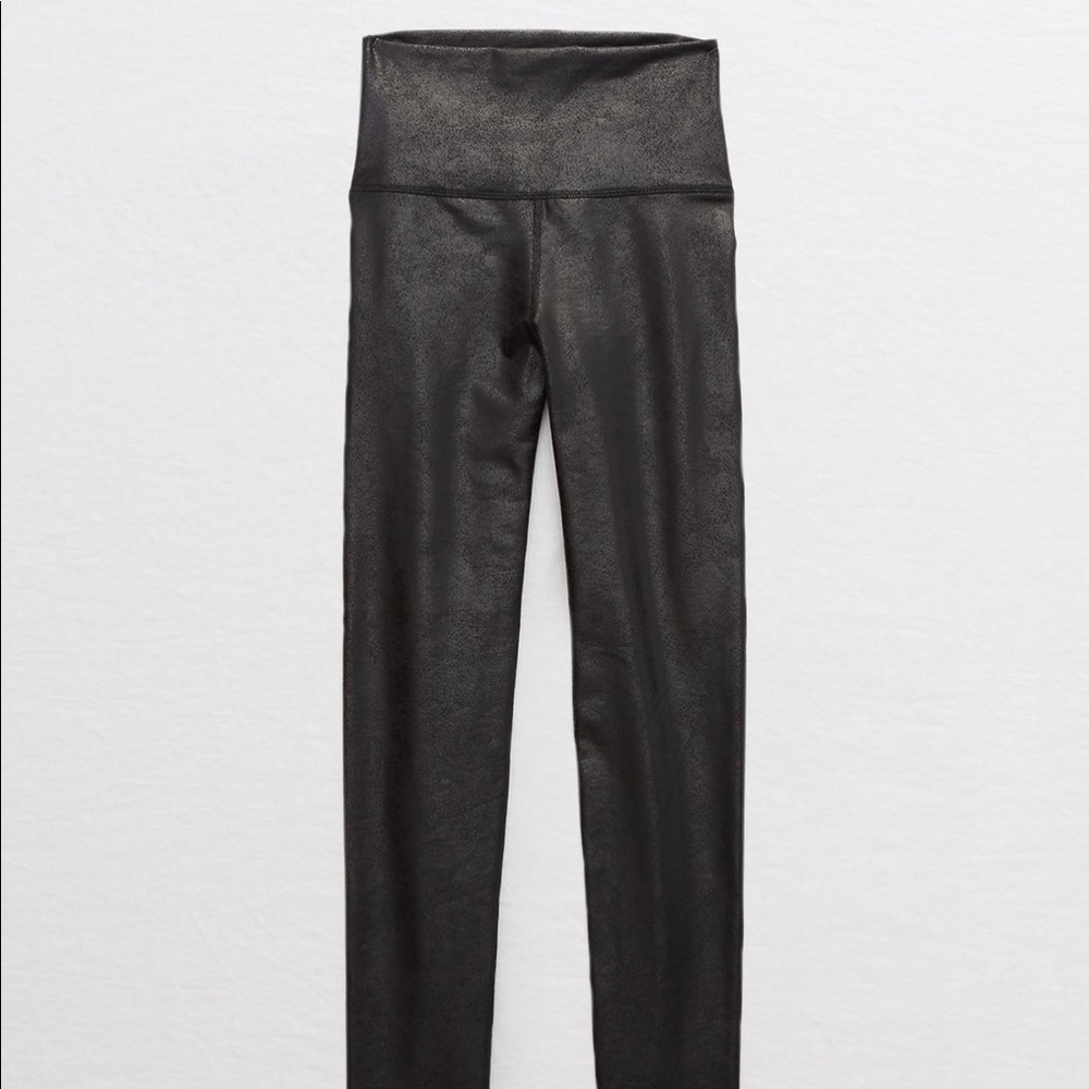 Aerie NWT Crackle Shine Leggings